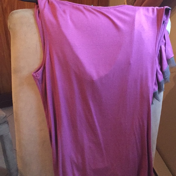 Sleeveless top - Picture 2 of 2